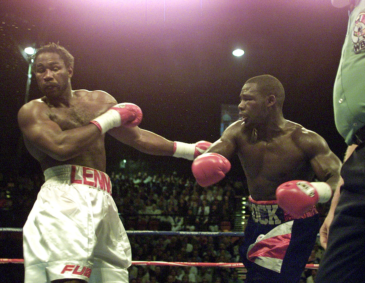 Dwukrotny mistrz świata wagi ciężkiej wraca na ring w wieku 53 lat