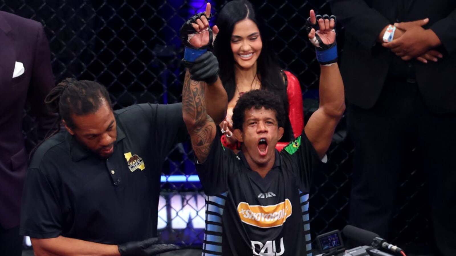 Adriano Moraes agrees with Sean Strickland when criticizing Ariel Helwani over appealed MVP MMA win