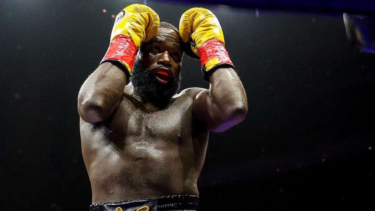 Adrien Broner ma absurdalny wybuch po odrzuceniu pocałunku