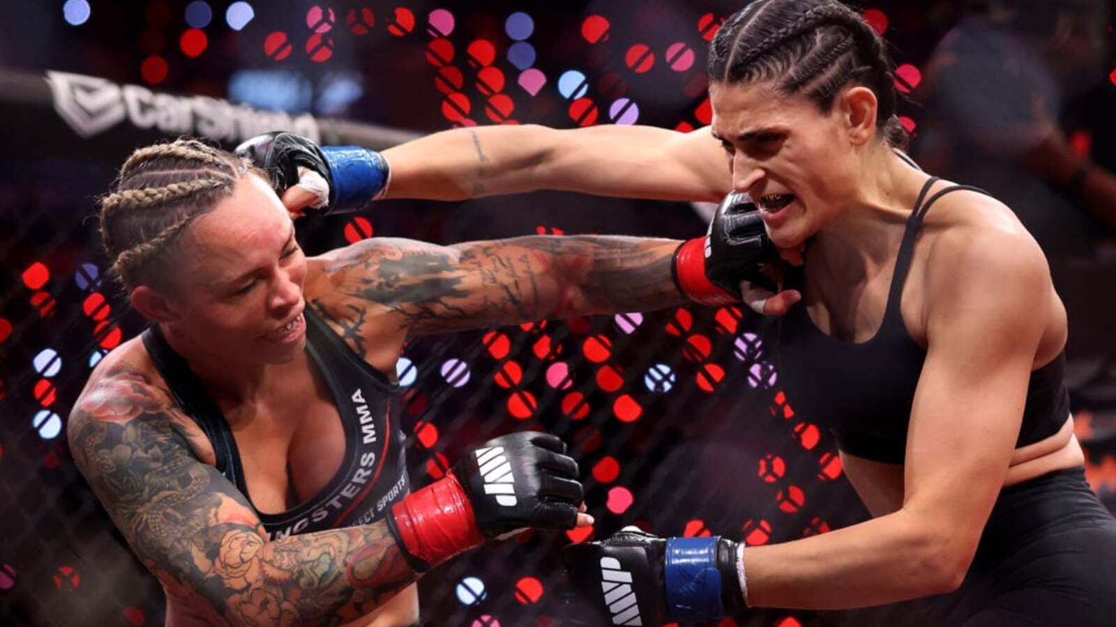 Alex Pereira wspiera siostrę po zwycięstwie na karcie Rondy Rousey