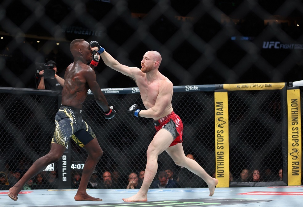 Joe Pyfer znokautował Izraela Adesanyę na UFC Fight Night