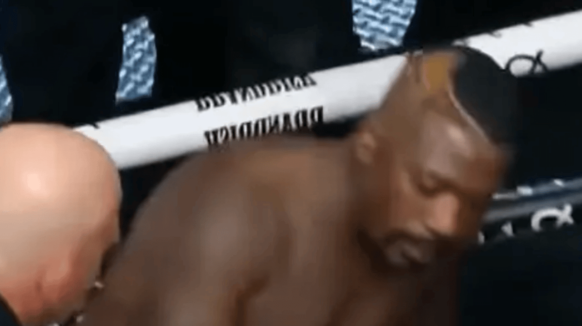 Ray J brutalnie znokautowany w debiucie MMA. Raper wrócił do klatki po problemach zdrowotnych