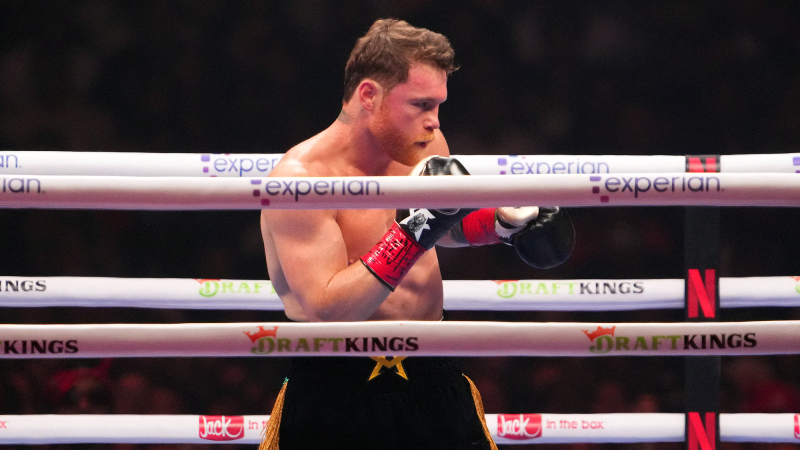 Canelo Alvarez vs. Christian Mbilli odwołany. Walka przełożona na późny październik