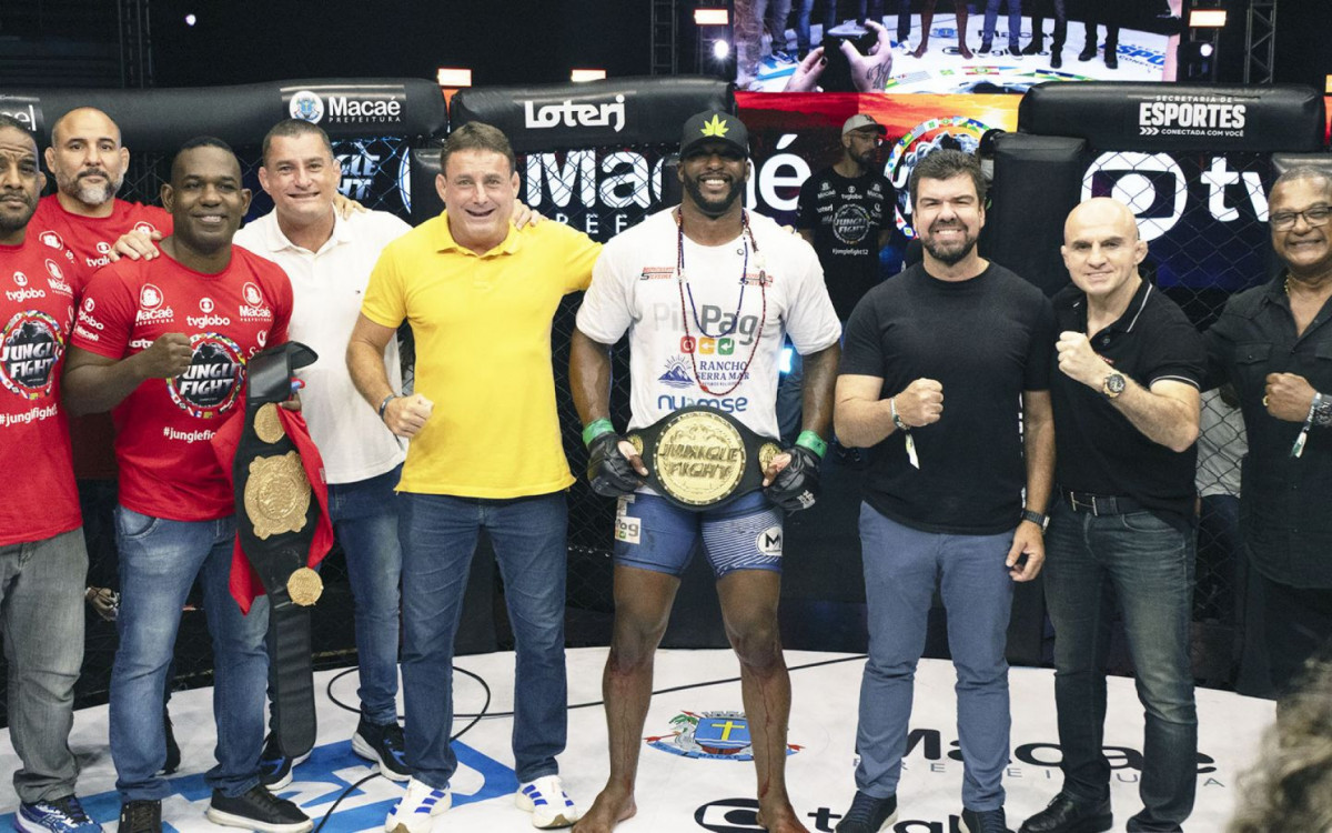 André Monstro obronił pas wagi ciężkiej na Jungle Fight 152 przy pełnej hali w Macaé