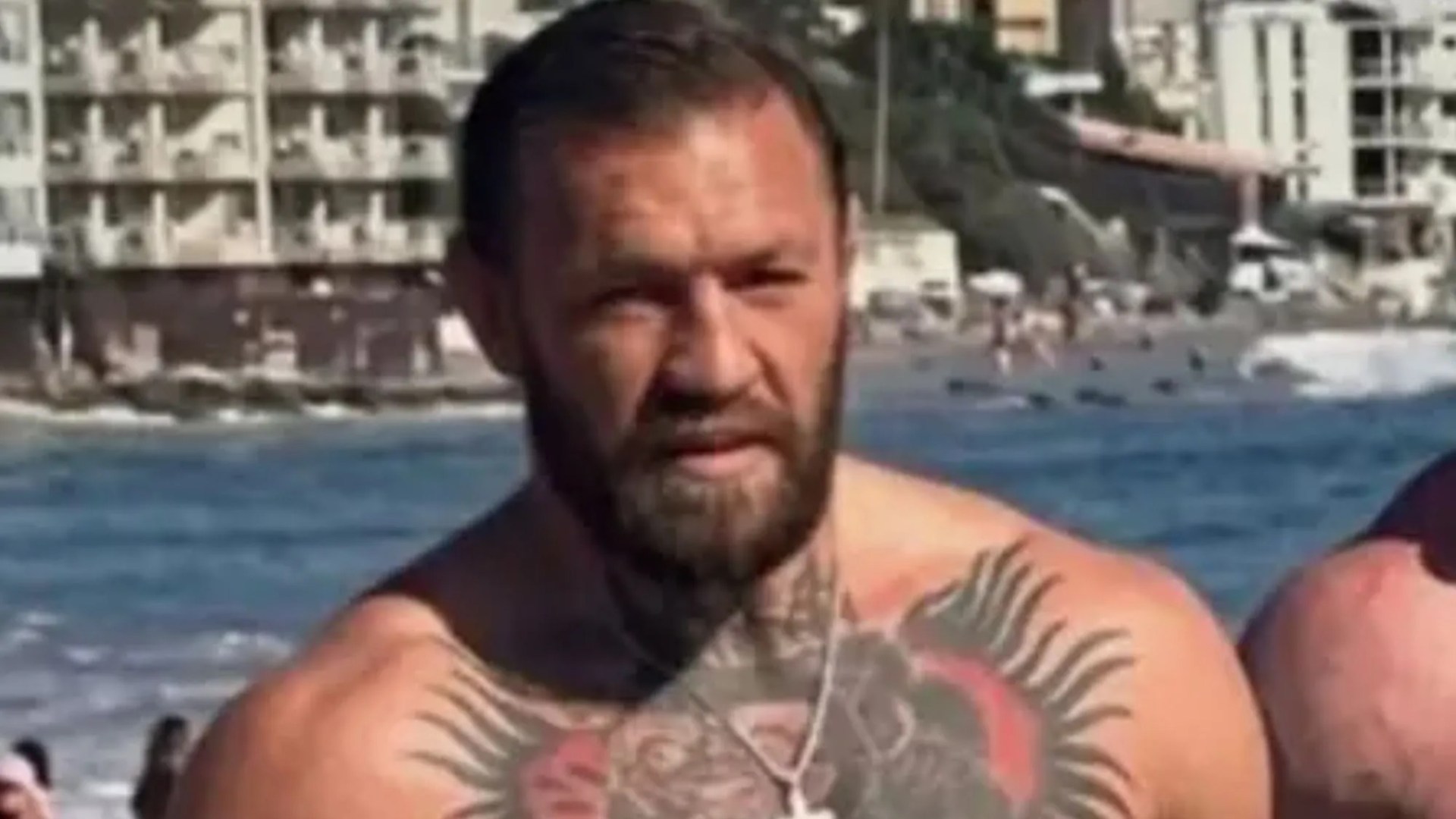 Conor McGregor powraca na UFC 329. Kibice drwią z formy Irlandczyka przed walką z Hollowayem