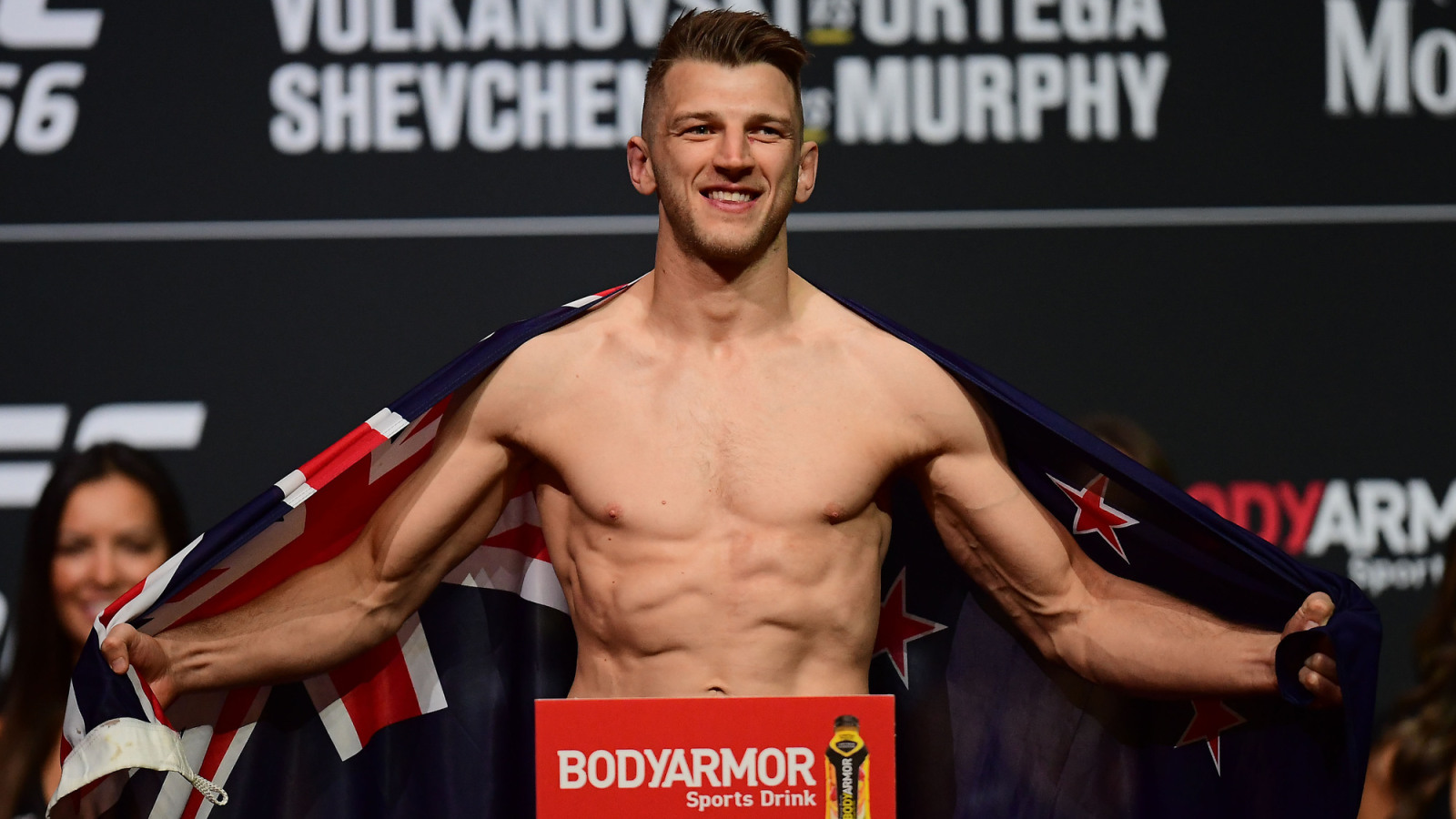 Dan Hooker chwali McGregora za powrót po kontuzji kończącej karierę