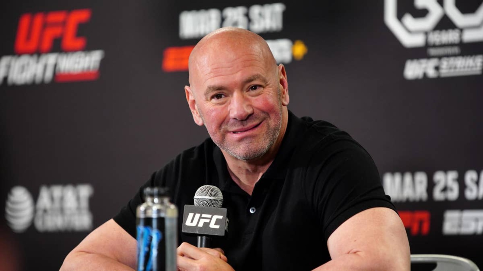 Dana White twierdzi, że Las Vegas wyprzedało wszystkie hotele na galę z McGregorem