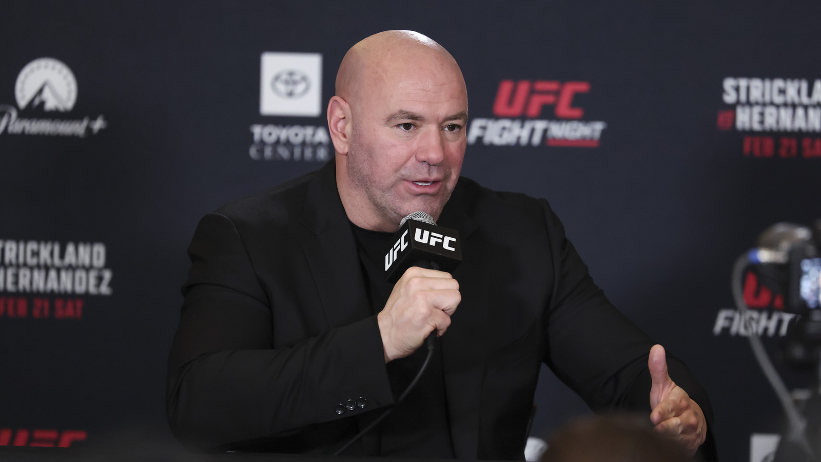 Dana White na okładce magazynu „Time” w obliczu gali UFC w Białym Domu