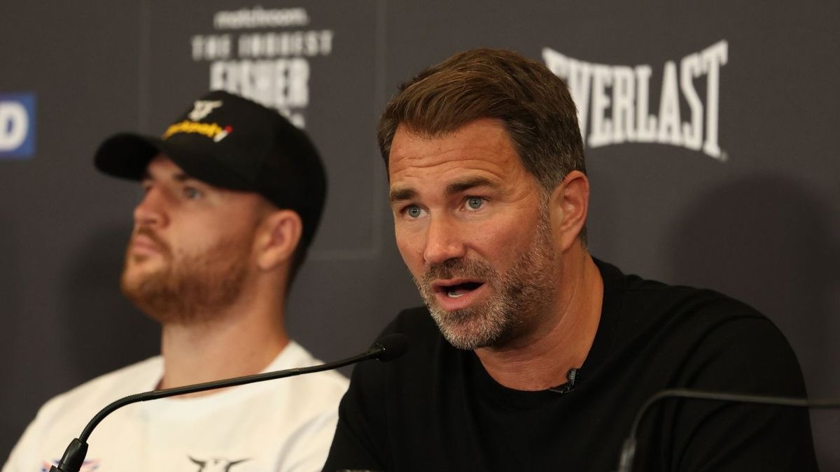 Eddie Hearn i Johnny Fisher wymieniają ciosy po tym, jak Dana White podkupił Brytyjczyka do Zuffa Boxing