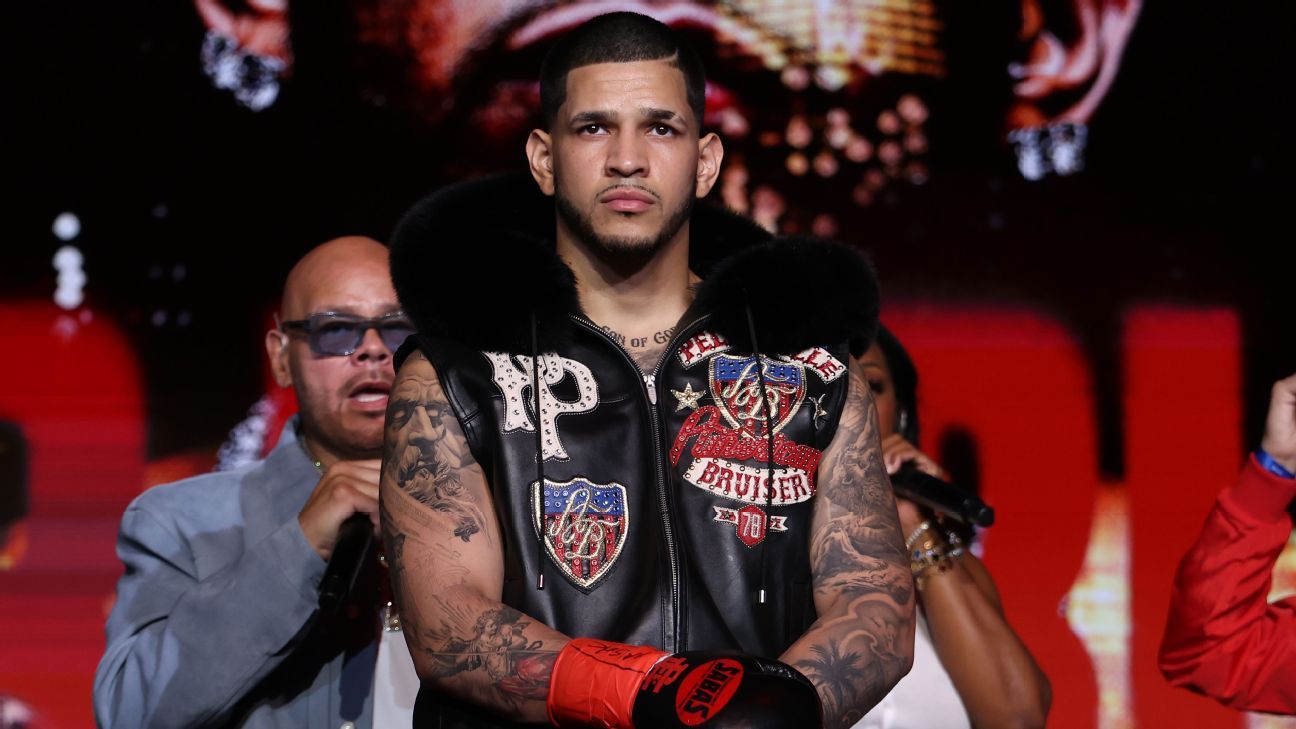 Edgar Berlanga i Richardson Hitchins podpisali kontrakty z Zuffa Boxing