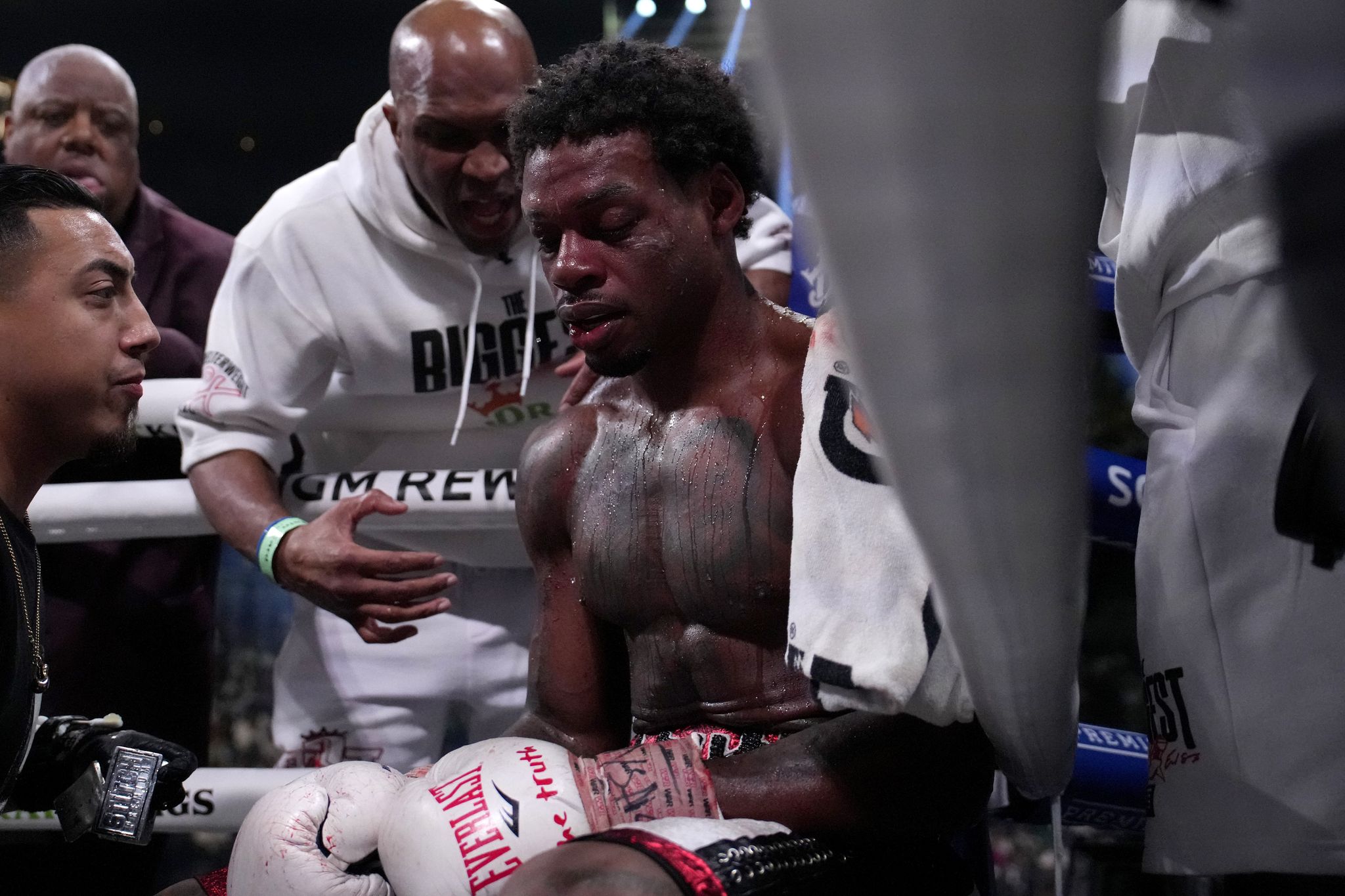 Errol Spence Jr. powraca do ringu po trzyletniej przerwie. Dlaczego wraca po utracie pasów?