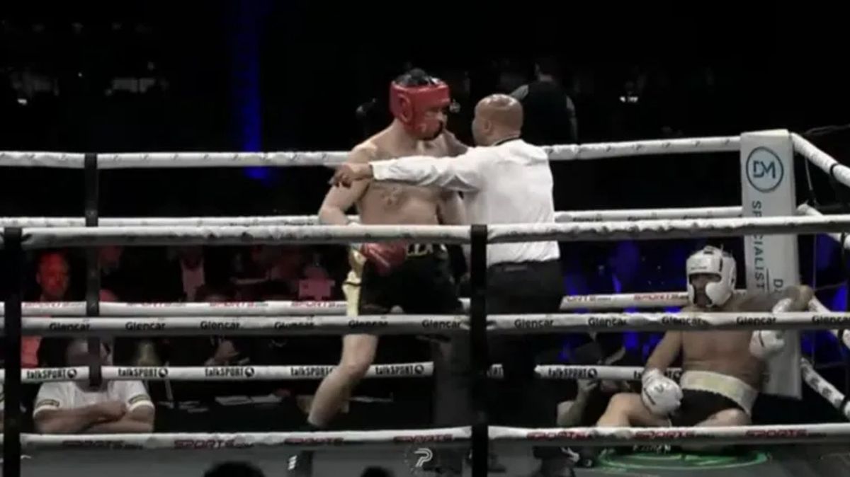 Były piłkarz Aston Villi brutalnie pokonany w bokserskim debiucie