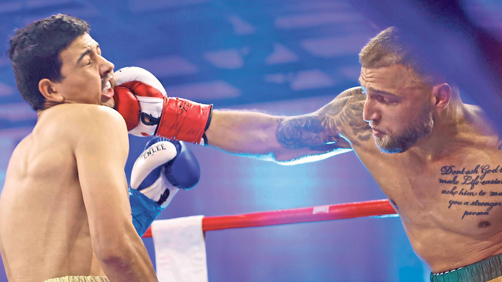 Filip Pavlovic dwukrotnie posyła rywala na deski, ale walka przetrwała cały dystans