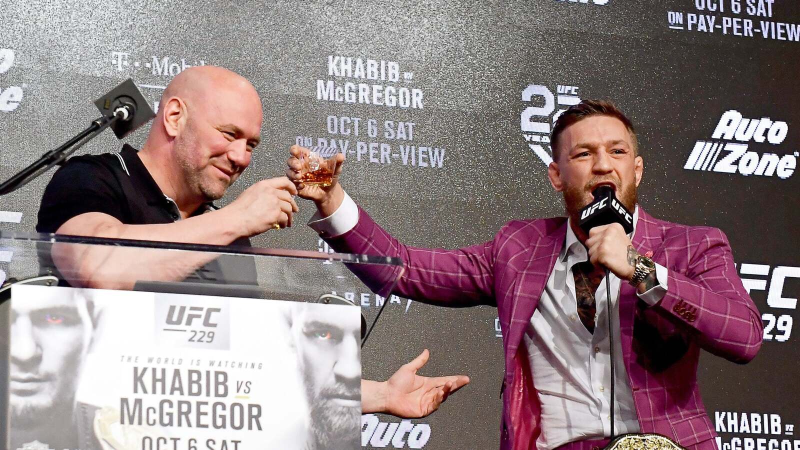 Pierwsza walka na gali UFC 329 z udziałem McGregora uratowana. Zawodnik wskakuje na dwa tygodnie przed walką