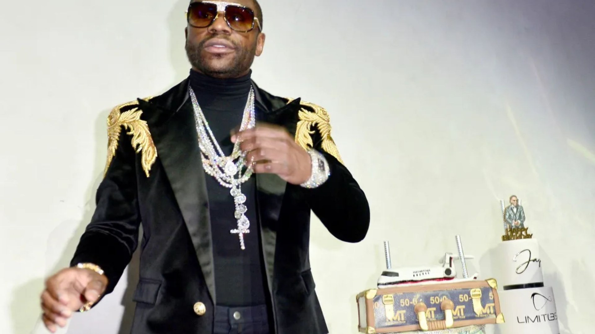Floyd Mayweather musi zapłacić milion dolarów alimentów na czteroletnią córkę