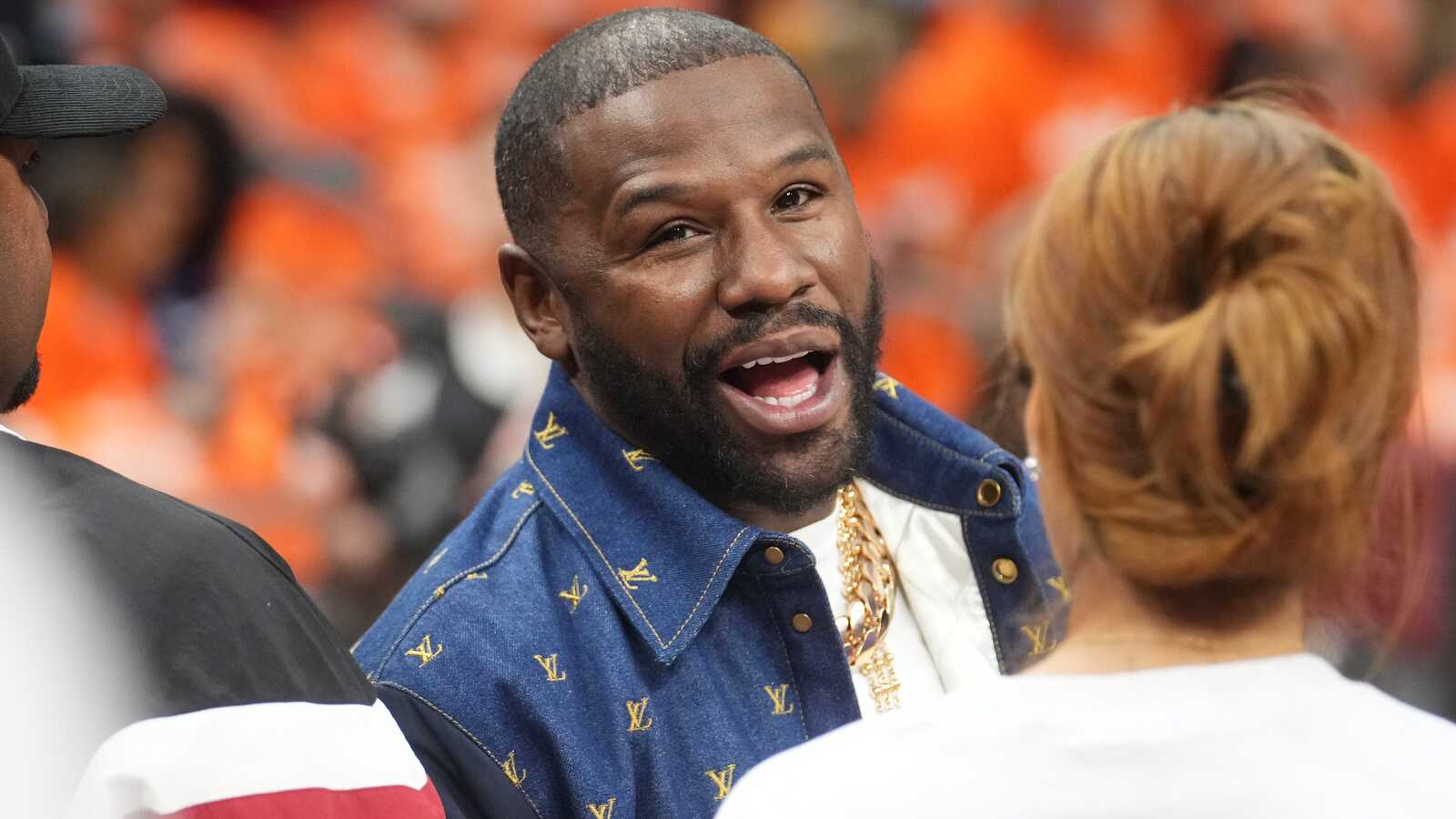 Floyd Mayweather pozwany: Chodzi o umowy na walki z Tysonem i Pacquiao