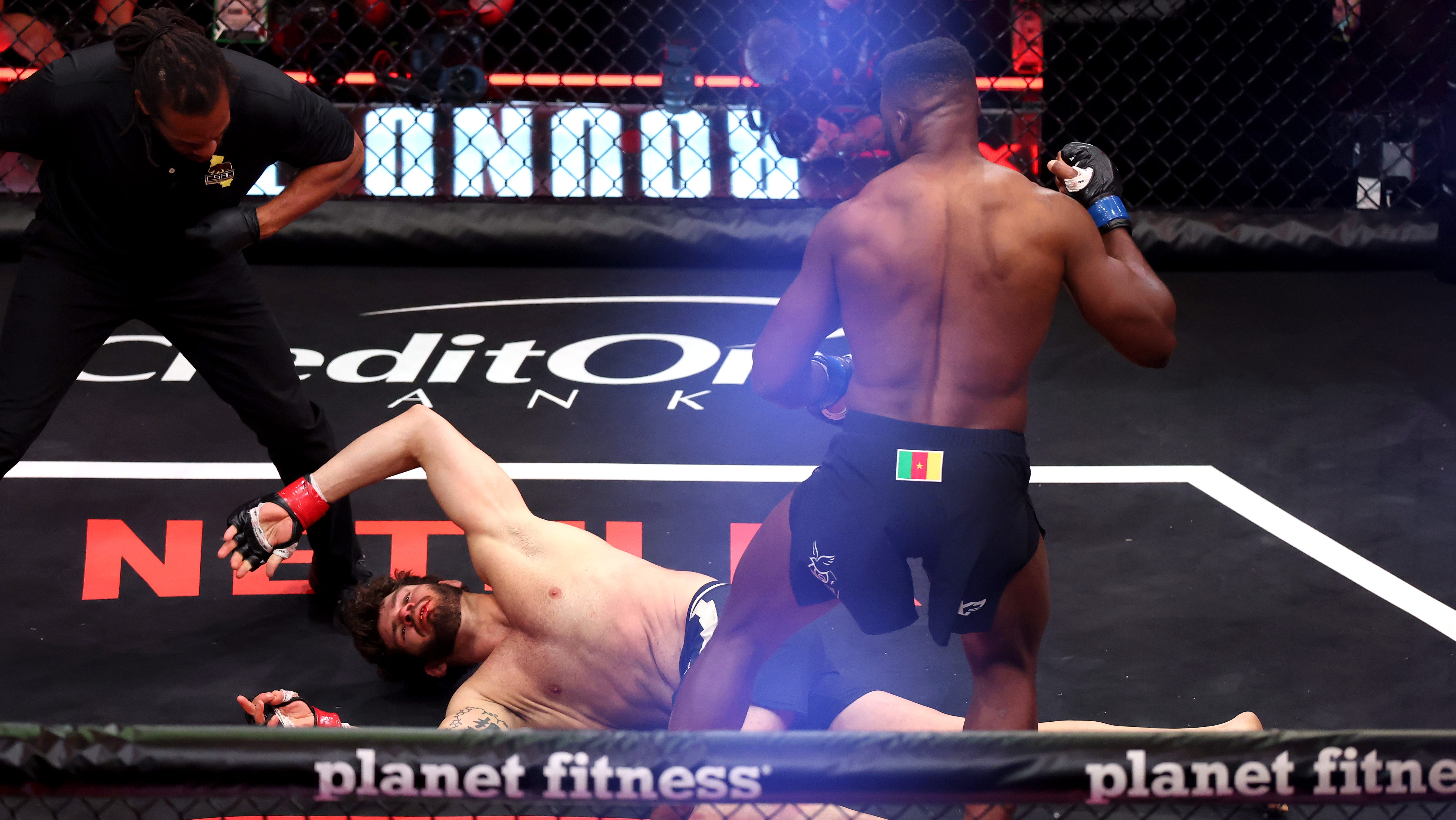 Francis Ngannou przekazał bonus 100 000 dolarów Philippe'owi Linsowi po walce na gali MVP MMA