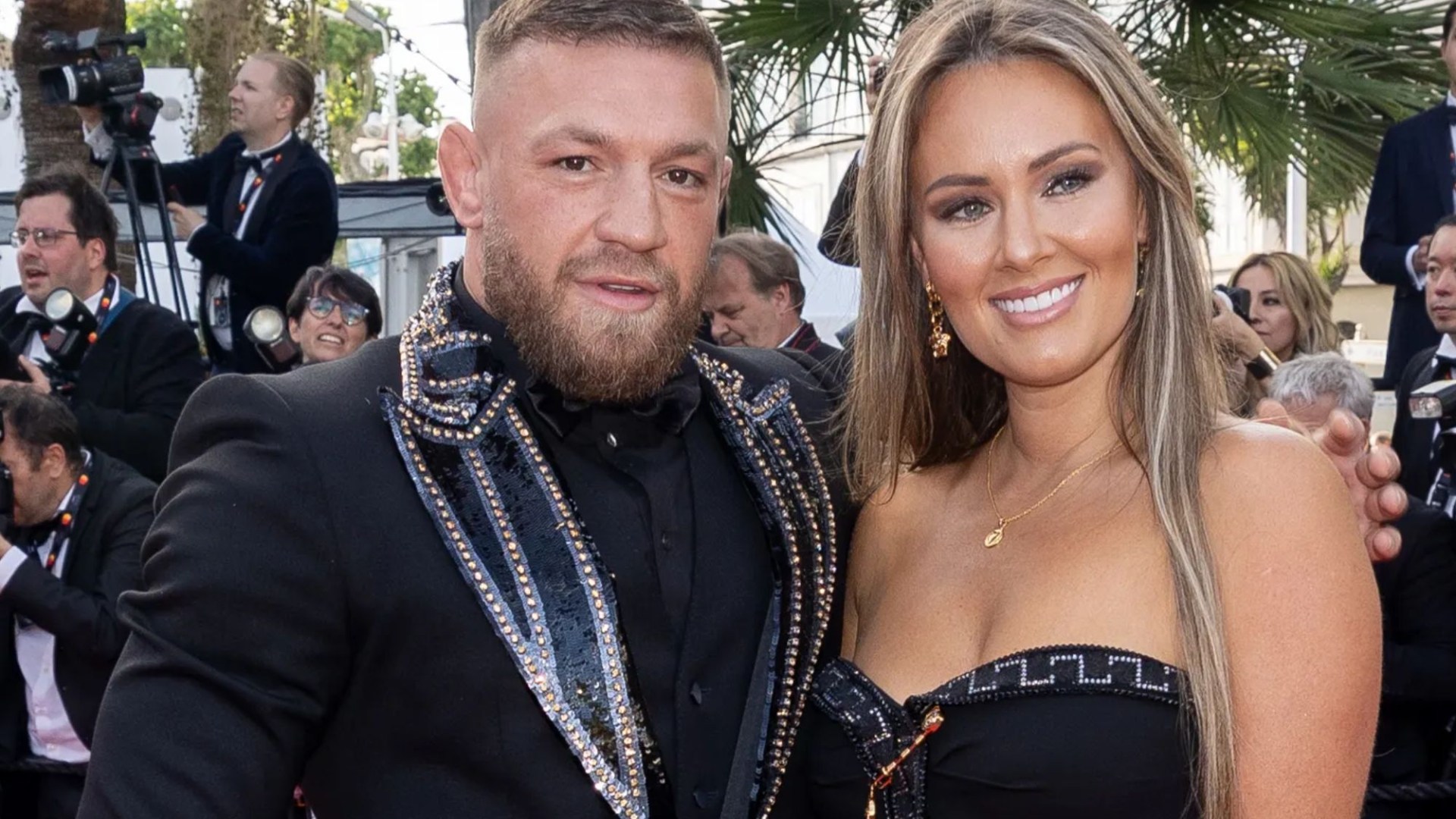 Rola Dee Devlin w powrocie Conora McGregora: Filar sukcesu „The Notoriousa”