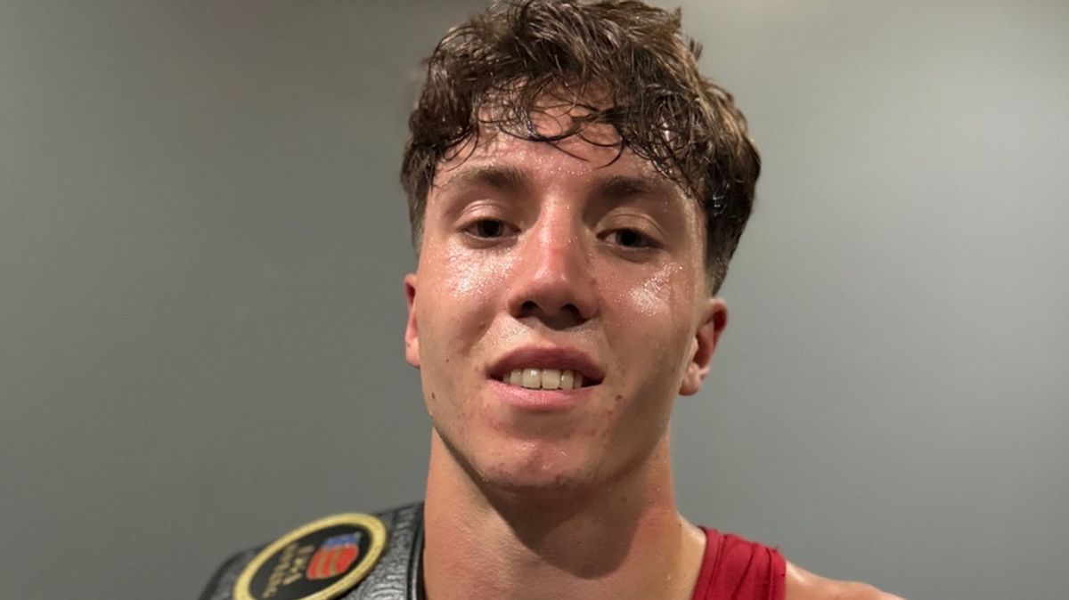 Hull boxer wins international title with unanimous decision in New York