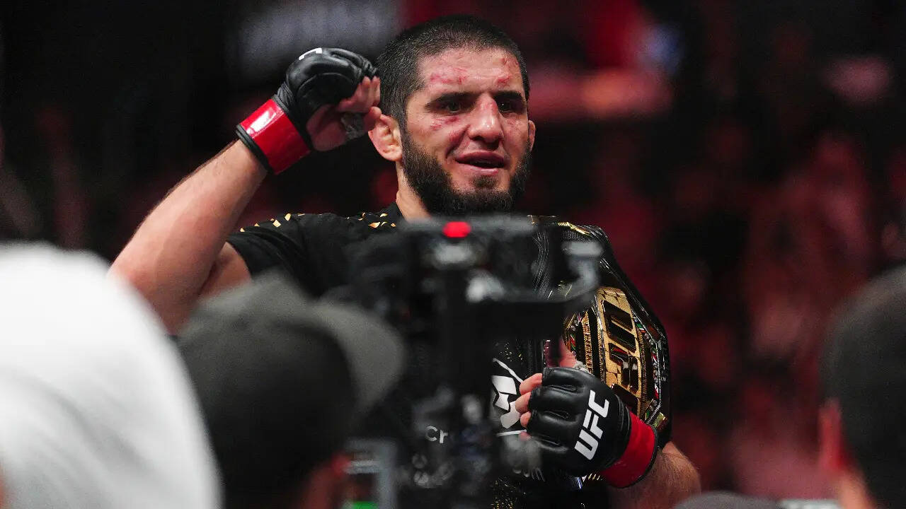 Islam Machaczew pokonuje Iana Machado Garry’ego i bije rekord UFC: 17. zwycięstwo z rzędu
