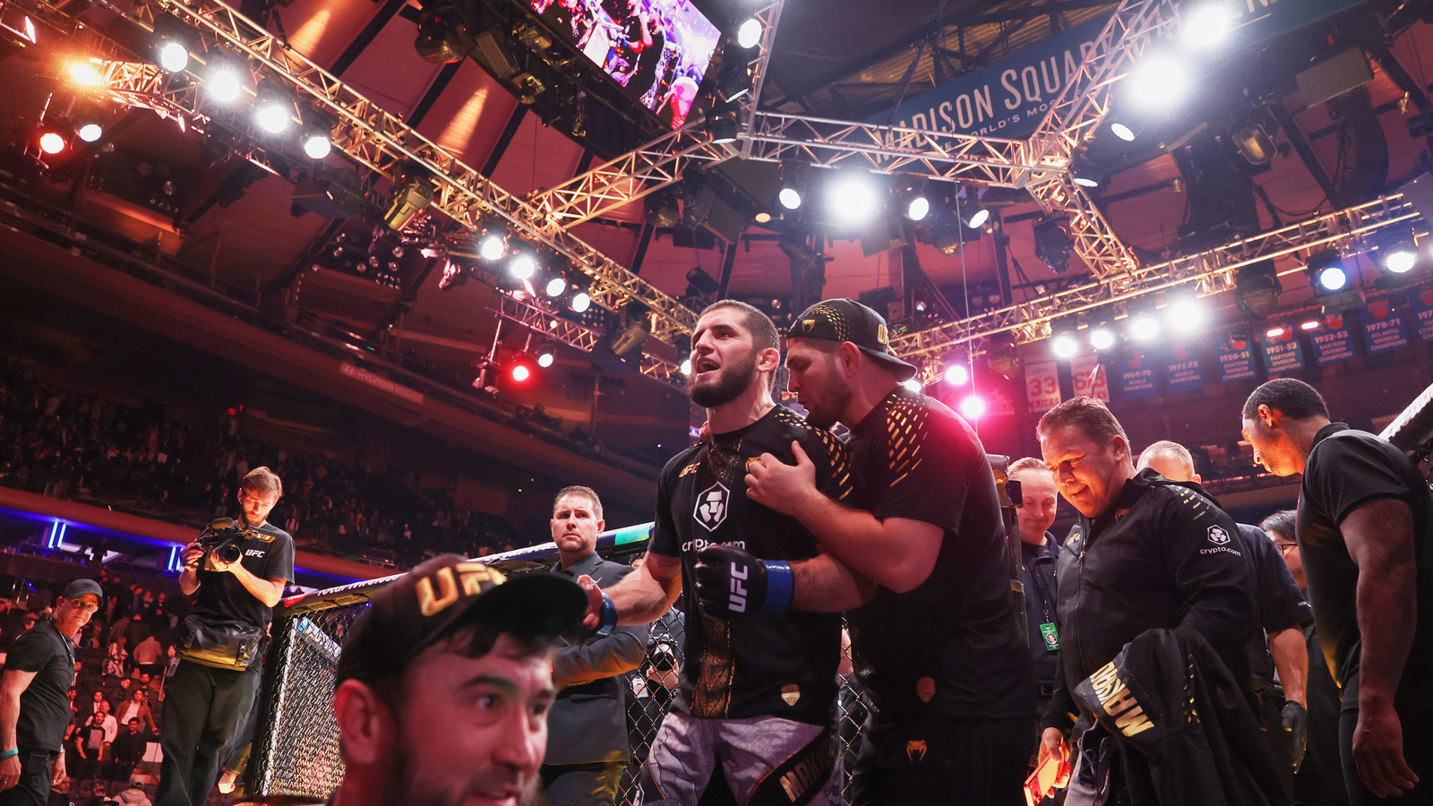 Islam Makhachev ujawnia nowy biznes poza MMA, w który zainwestował ponad 600 tys. dolarów