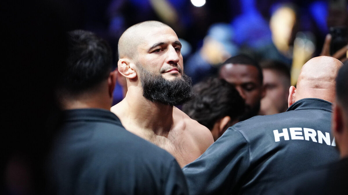 „Byłbym szczęśliwy umierając”: napięcie przed walką Chimaeva i Stricklanda na UFC 328