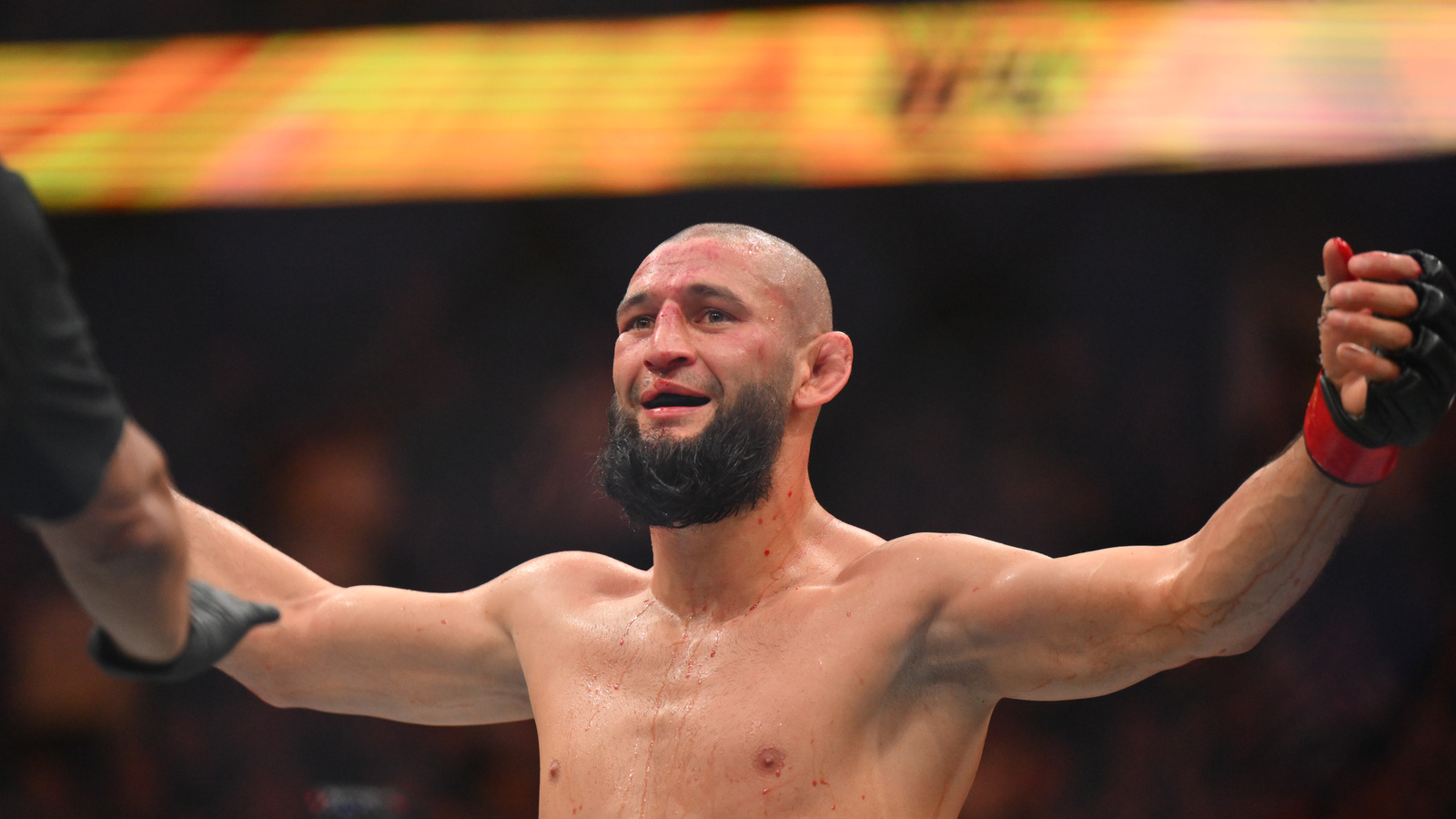 Joe Rogan obawia się, że Khamzat Chimaev może doznać kolejnej kontuzji