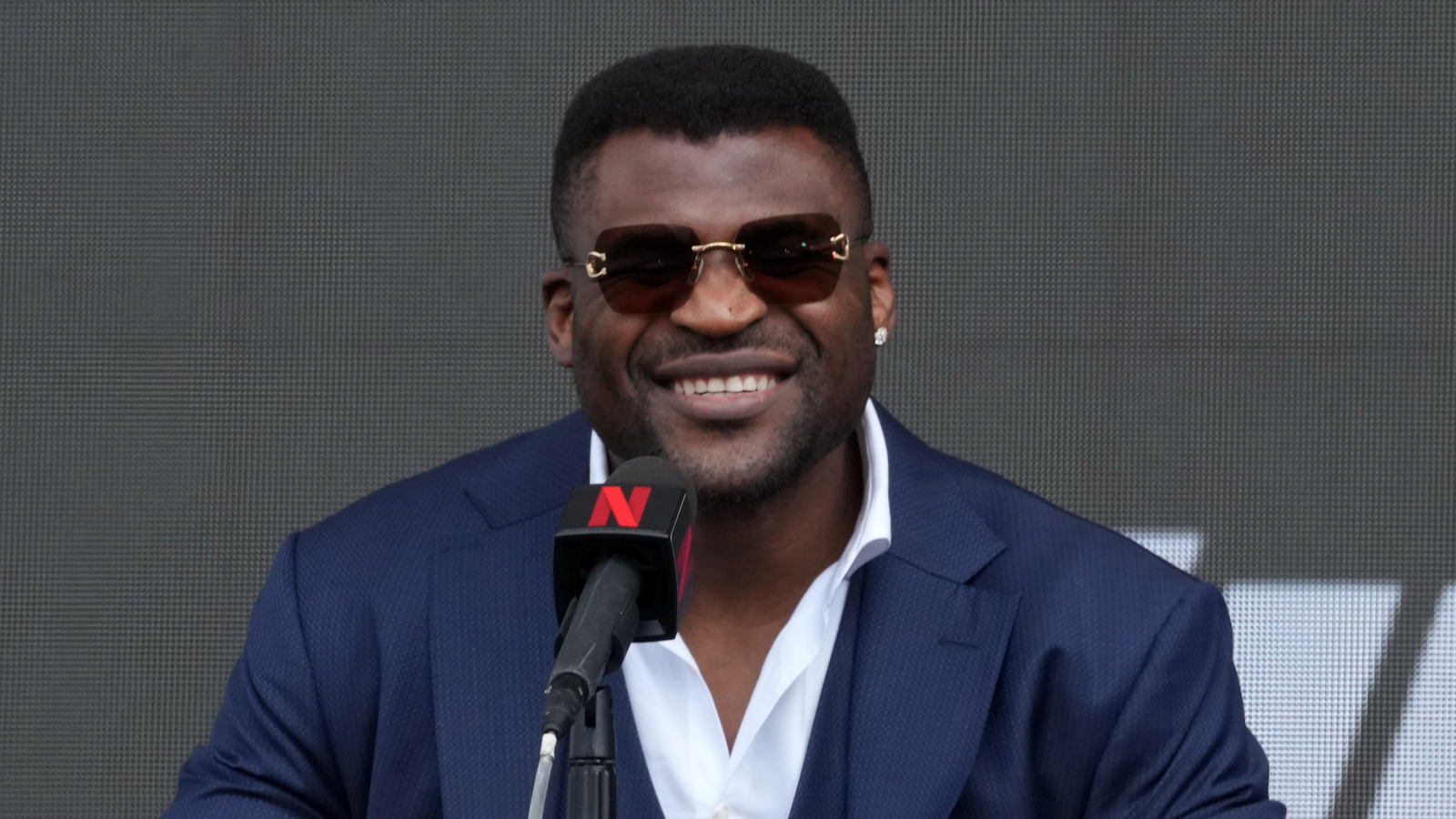 Johnny Walker o brutalnym ciosie Francisa Ngannou przed UFC 327: 'To zmieniło mój obóz'