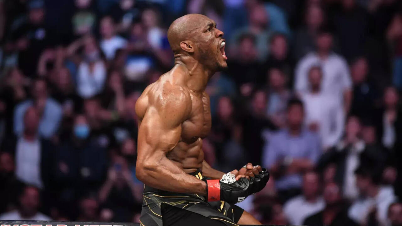 Kamaru Usman celuje w kolejny bieg po pas UFC przed walką z Dricusem Du Plessisem