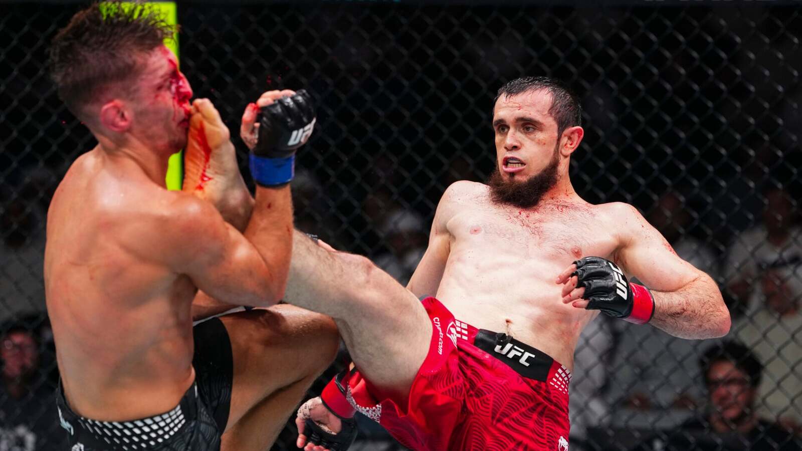 Khabib Nurmagomedov wskazuje, czego początkujący w MMA mogą nauczyć się od „John Porka” po debiucie w UFC