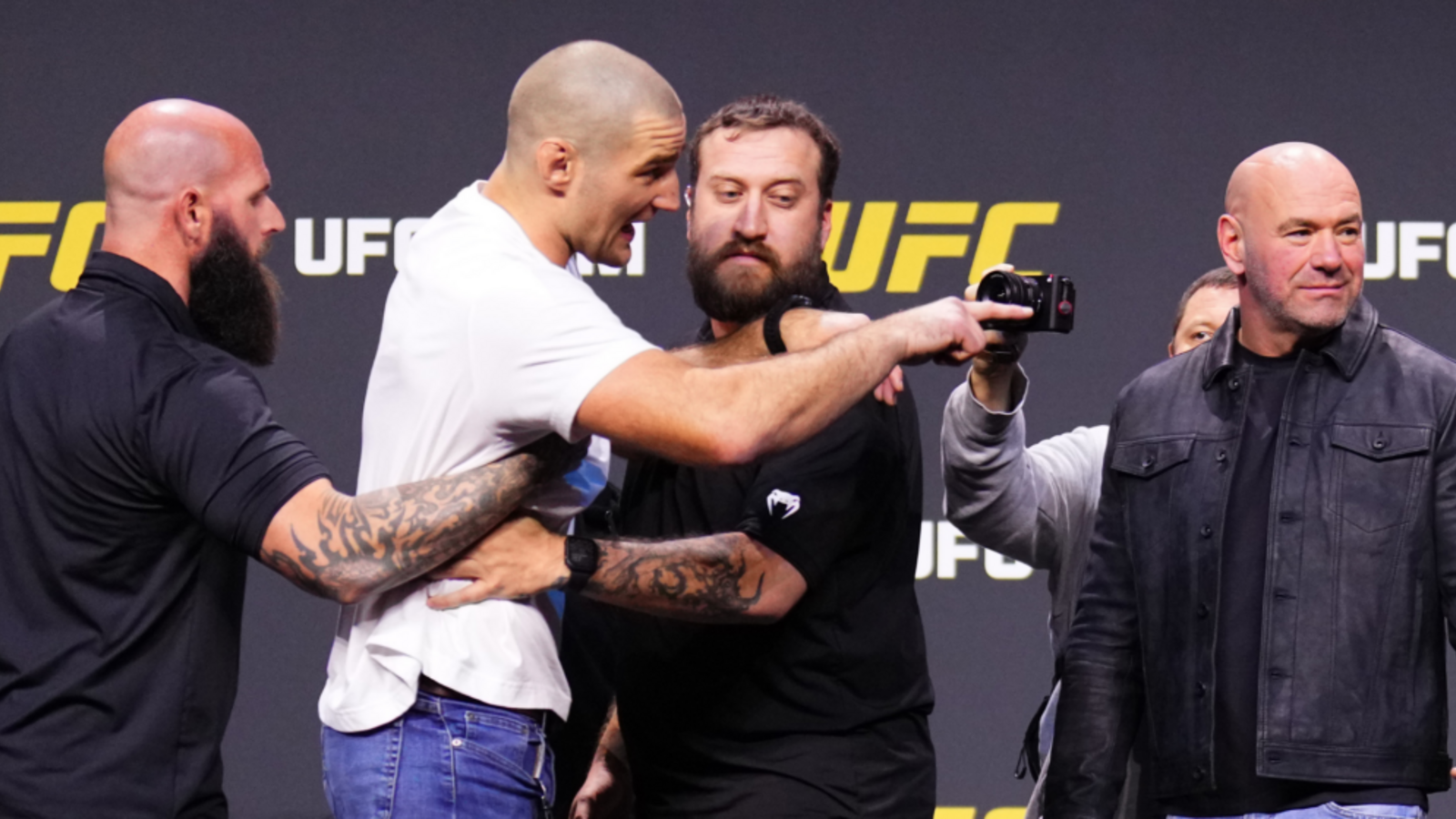 Khamzat Chimaev i jego zespół ostrzeżeni: nie robić nic, co zagrozi walce o pas na UFC 328