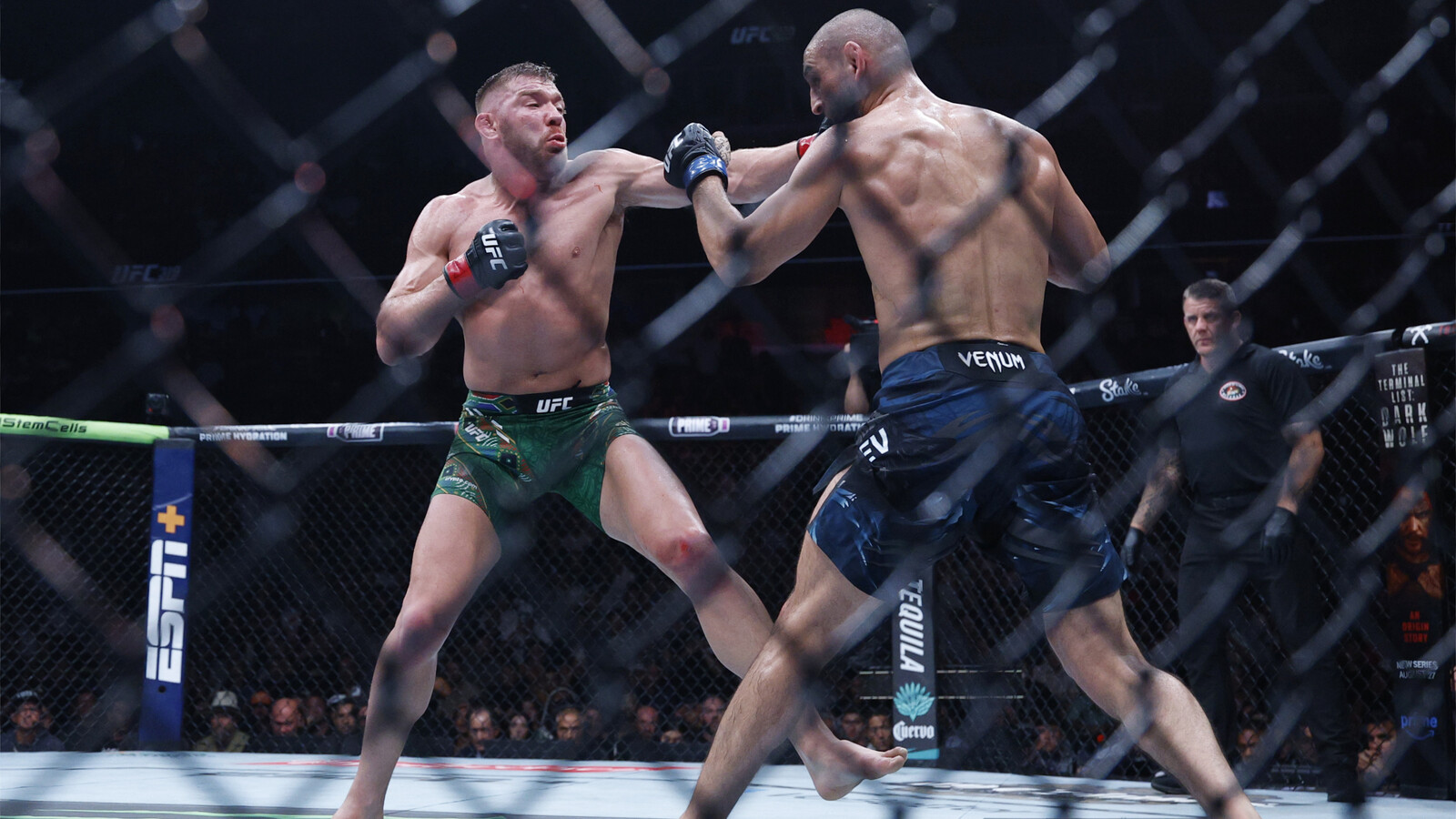 Khamzat Chimaev otwarty na walkę bokserską z Conorem McGregorem pod szyldem Zuffa Boxing