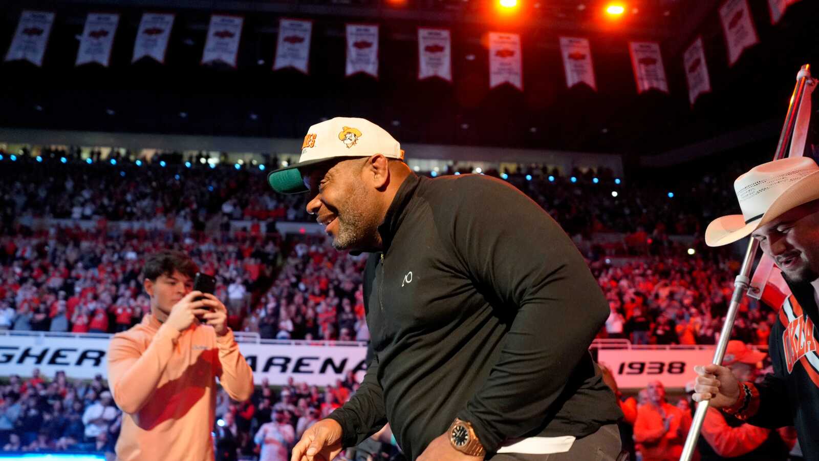 Daniel Cormier o potencjalnej trylogii McGregora z Diazem: „Jako purysta mam wątpliwości”