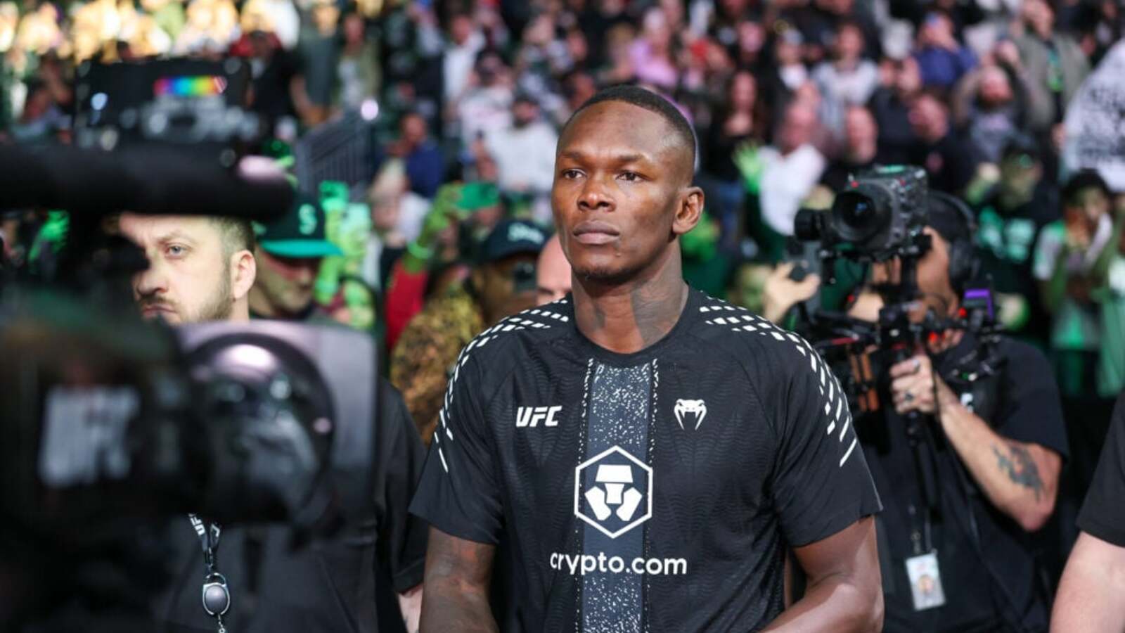 Israel Adesanya o sobie: 'Niepokonany'. Reakcje fanów po czwartej porażce z rzędu