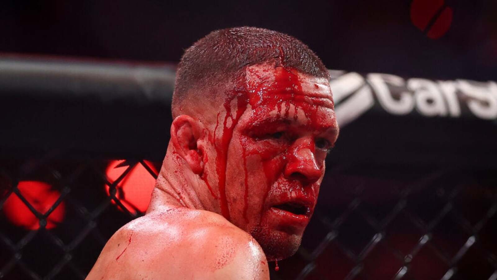 Charles Oliveira drwi z Nate'a Diaza po walce z Mike'iem Perrym