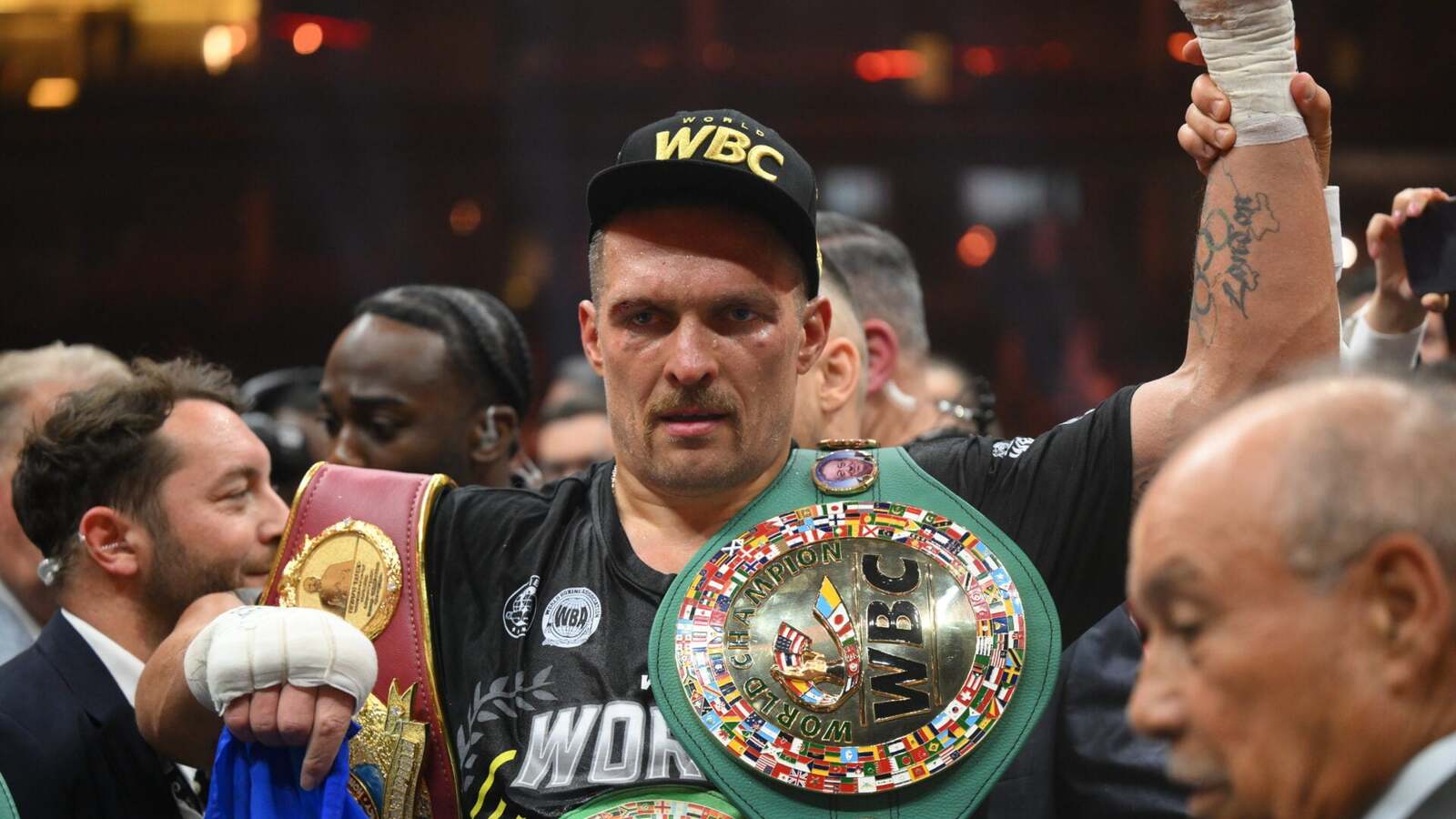 Oleksandr Usyk wakuje wszystkie pasy: Wielkie zmiany w wadze ciężkiej
