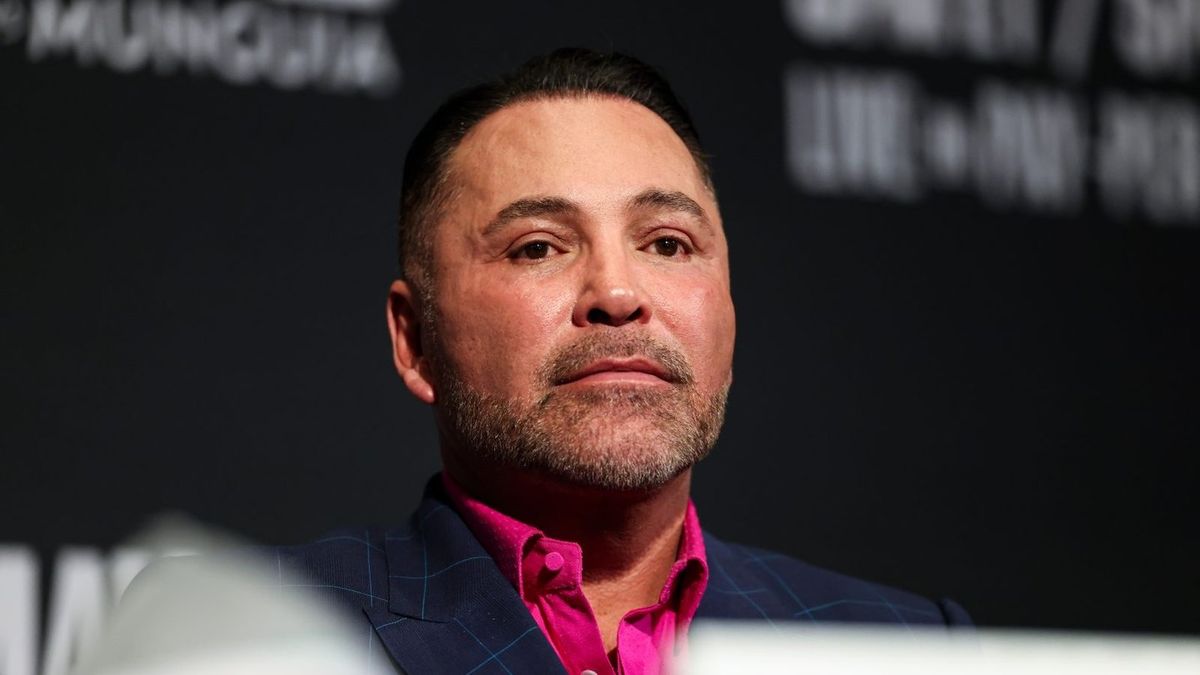 Oscar De La Hoya atakuje Danę White’a i Zuffa Boxing w wywiadzie z Arielem Helwanim