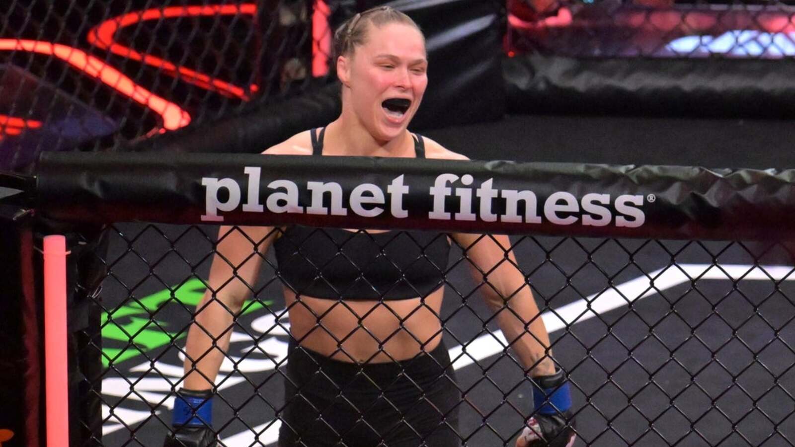Ronda Rousey: „Szanuję cię i zaraz złamię ci rękę” – Błyskawiczna wygrana z Giną Carano