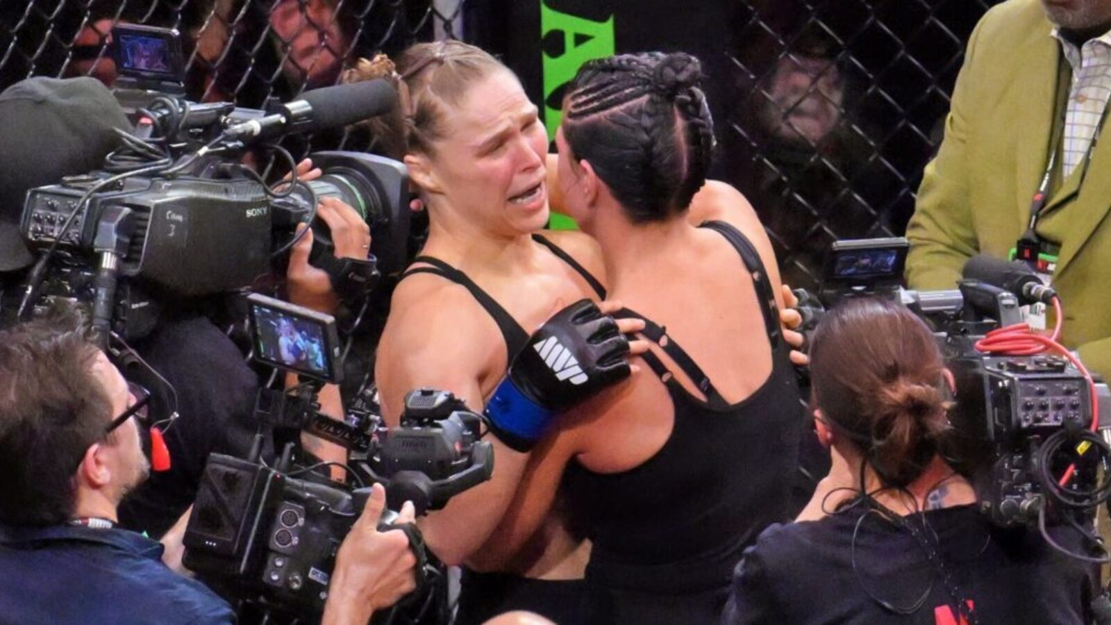 Shayna Baszler broni Rondy Rousey po oskarżeniach o ustawienie walki z Giną Carano