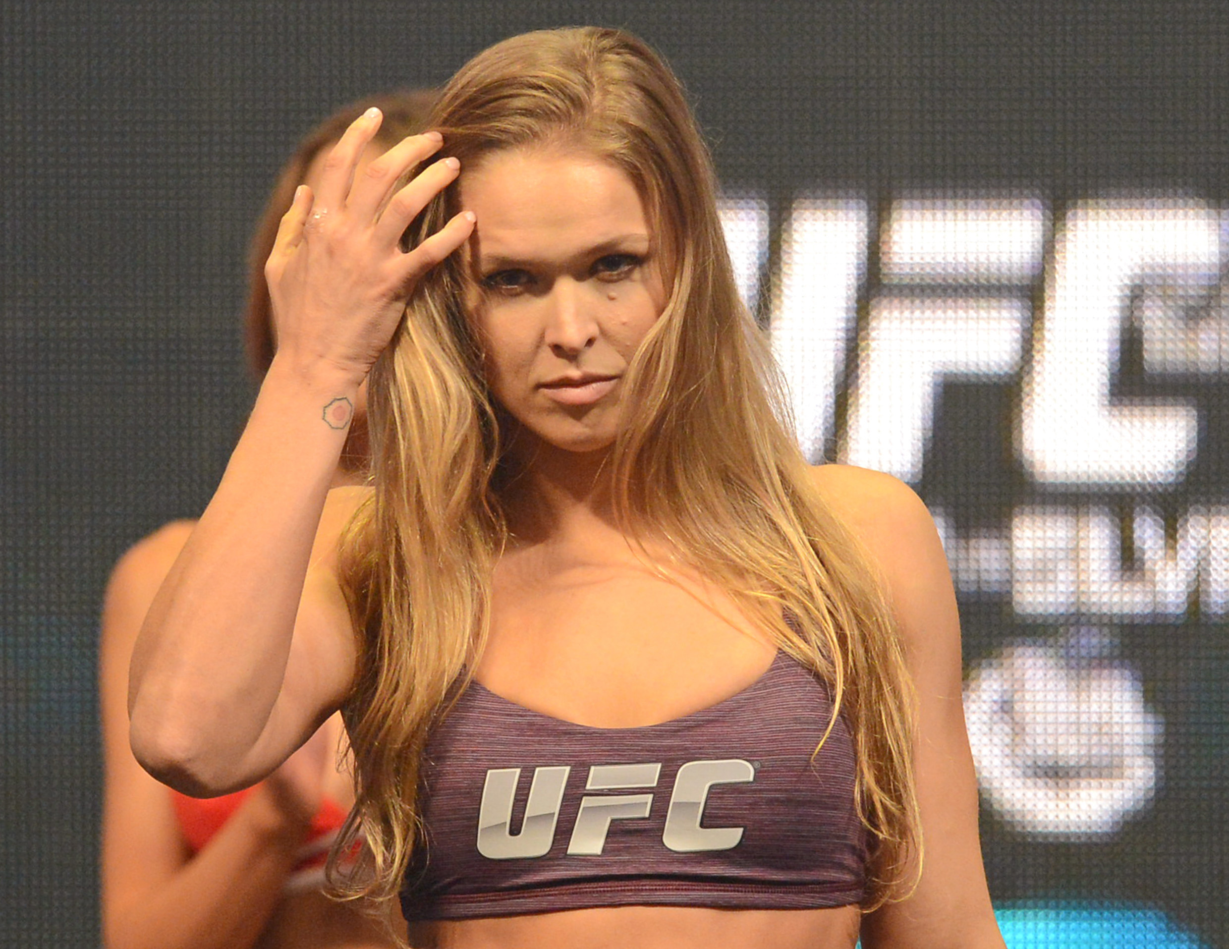 Ronda Rousey i Gina Carano wracają z emerytury na historyczną walkę w Netflix