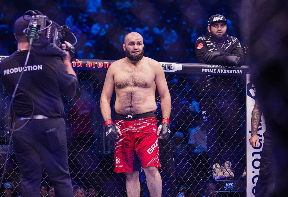 Szamil Gazijew przegrał na UFC Fight Night 275. Zawodnik z Bahrajnu załamał się w klatce