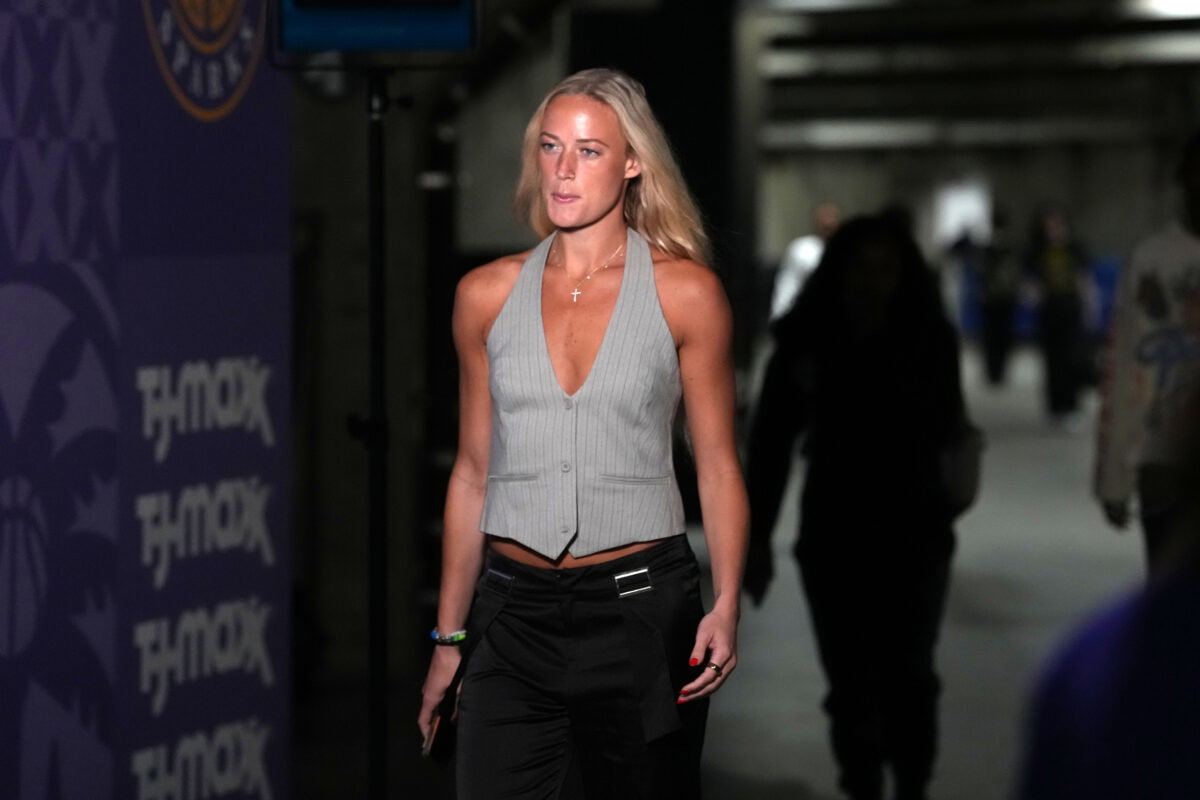 Sophie Cunningham debiutuje jako Octagon Girl na gali UFC 329