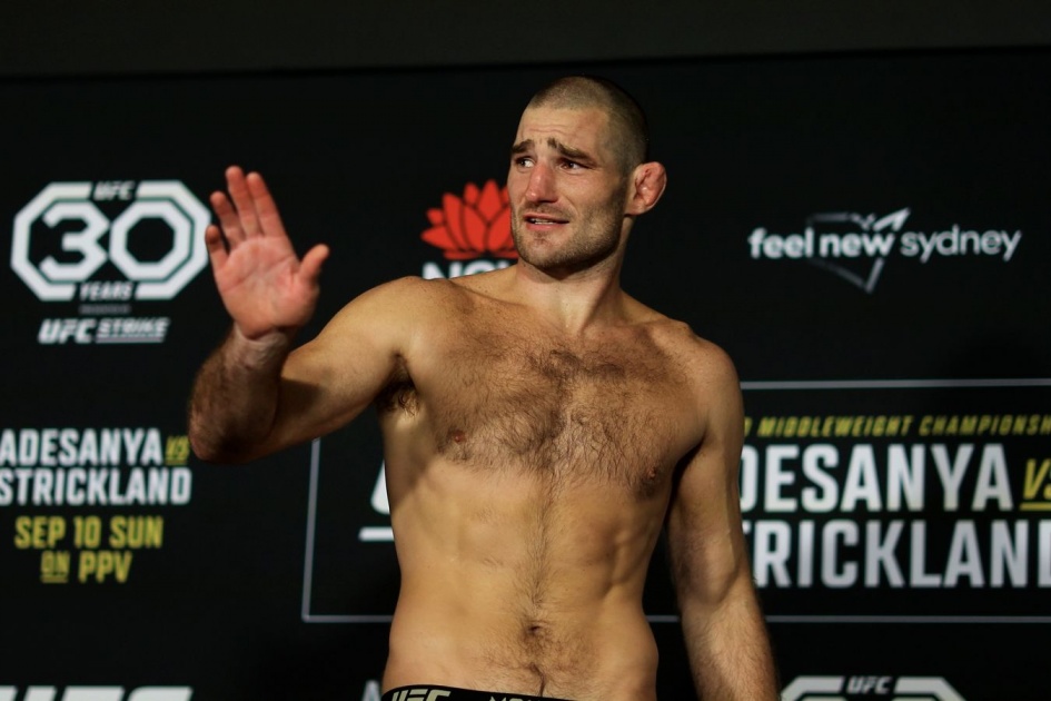 Sean Strickland zwraca się do rosyjskich fanów MMA przed walką z Chimaevem
