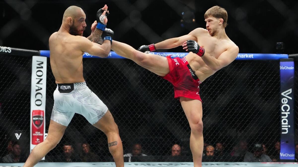 UFC Fight Night odds, fight card, predictions: MMA expert reveals picks for Allen vs. Costa, other fights