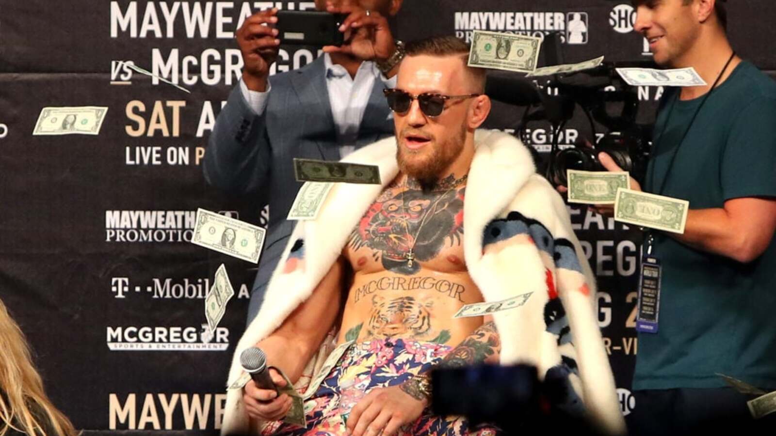 UFC sprzedaje bilety do Białego Domu za 1,5 mln dolarów. W pakiecie powrót Conora McGregora