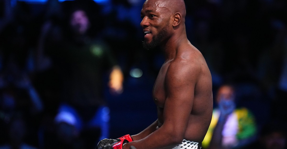 UFC Vegas 119: Manel Kape nokautuje Kyoji Horiguchiego i celuje w walkę o pas