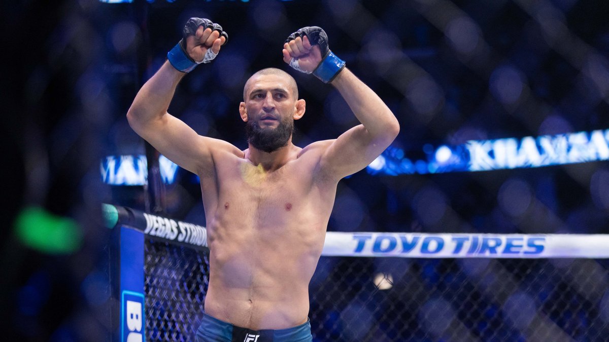 Gorąco przed UFC: Policja rozdziela Chimaeva i Stricklanda po kopnięciu podczas face-to-face