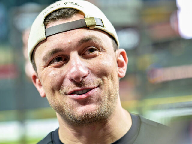 Johnny Manziel nokautuje influencera w debiucie MMA